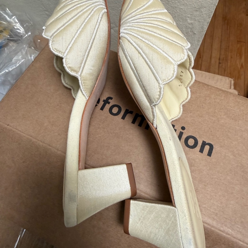 Reformation Waldena heels seashell cream puff block heel taffeta 8.5 - Picture 7 of 10